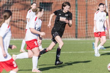 Bild 101 - wBJ SV Wahlstedt - SV Henstedt Ulzburg : Ergebnis: 0:1